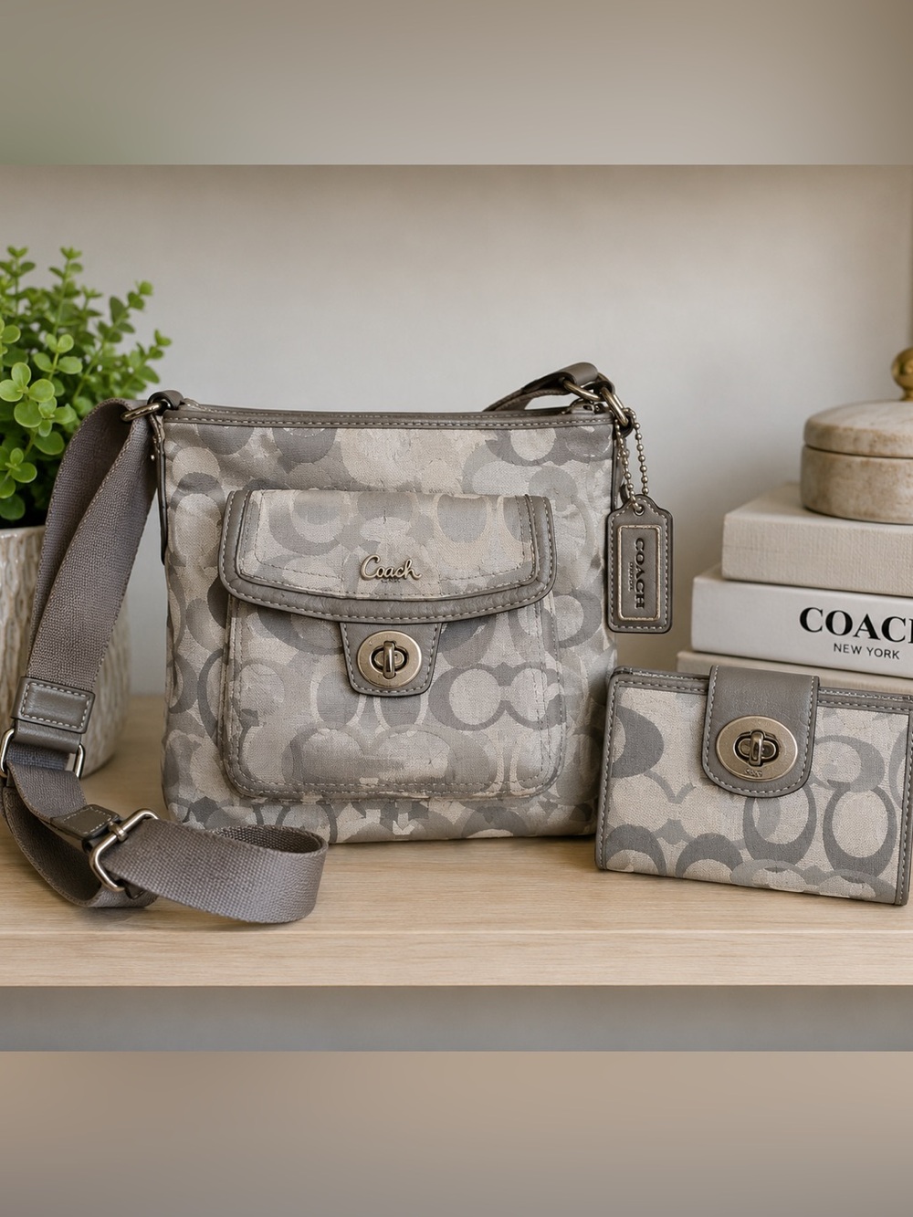 Coach Gray Signature Swingpack Turnlock Crossbody & Wallet Set